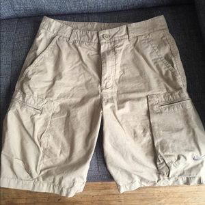 NWOT Men's Nike cargo shorts.